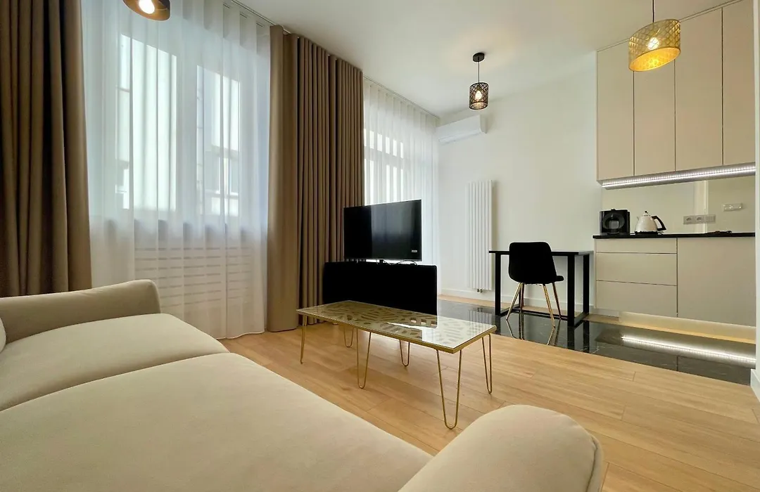 Selected Apartments By Market Square-1